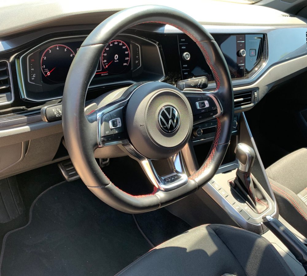 polo_8526ncp_cockpit